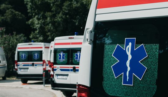 犍为救护车转运病人过路高速收费吗？